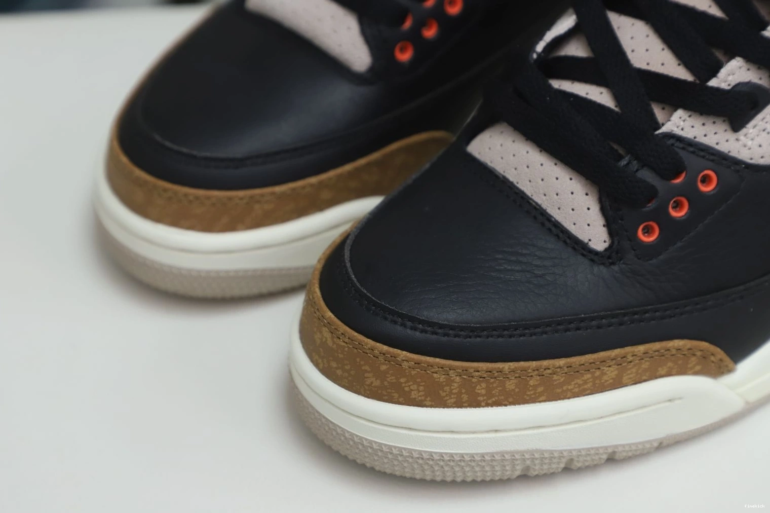 AIR CT8532 3 DESERT CEMENT JORDAN 0829